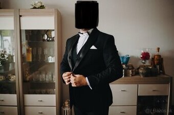 Svadobný Smoking v čiernej