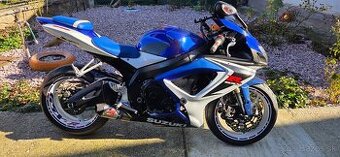 Predám suzuki gsxr 600 k7