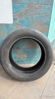 Continental/Pirelli 215/55 r16