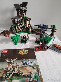 LEGO Adventurers 5987 Dino Research Compound