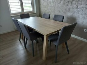 Jedálensky stôl so stoličkami