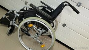 invalidny vozík 47cm odľahčený puklice
