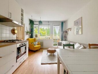 2 a POL IZBOVÝ BYT S LOGGIOU, 50 M2, BRATISLAVA, KARLOVA VES