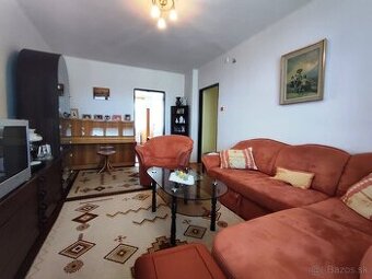 Predám 3 izbový byt Šárovce, okres Levice