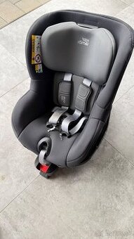 Britax Römer Dualfix M i-size sivá