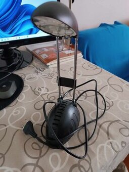 Predam stolovu lampu