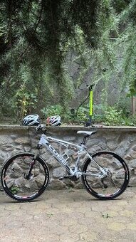 Cube XMS full-suspension mountain bike
