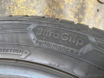 215/55/R17 GoodYear zimne