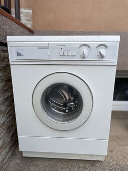 Práčka Electrolux
