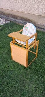 Decka jedalenska stolicka a stolik