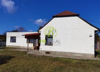 Rodinný dom v časti Farná v Ivanke pri Dunaji - 1