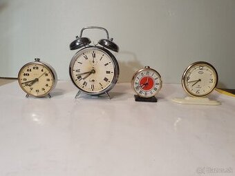 Retro mechanické naťahovacie budíky a hodiny