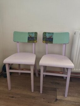 2 stoličky drevené