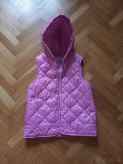 Vesta veľkosť 146 zn Reserved