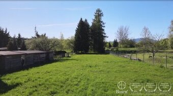 BOSEN | Krásny pozemok s potôčikom a kusom lesa, Bobrovec -