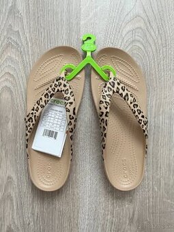Žabky Crocs Women Leopard Print Flip W6, 36-37