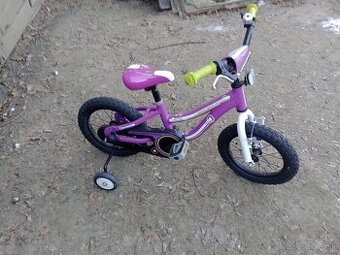 Ponúkam detský bycikel z pomocnimy kolieskami
