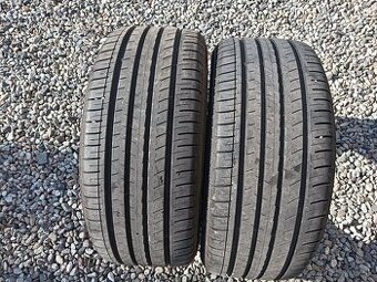 245/45R17