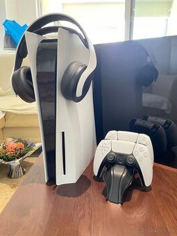 PlayStation 5 + 2 ovládače + headset