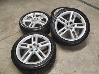 Audi R 19 255/40 Falken
