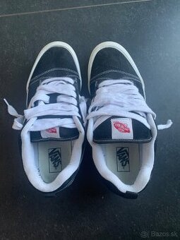 Vans Knu Skool