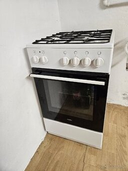 Predám plynový šporák s elektrickou rúrou MORA