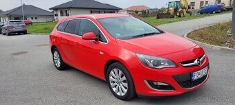 Opel Astra 2.0 CDTI  Cosmo - Sports Tourer, červená farba