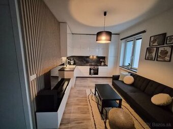 3 izbový byt, Žilina centrum, 65m2, loggia, parkovanie