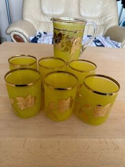 Retro sklenená súprava – džbán + 6 pohárov, zlátený dekor