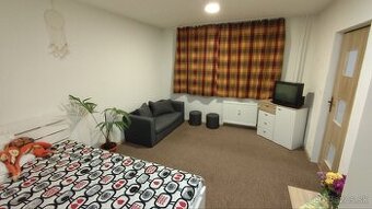 Ponúkam na prenájom 1 izbový byt Brezno