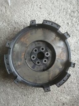 zotrvačník zetor forterra