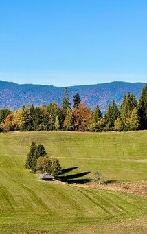 POZEMOK 800m2 vo Vysokohorskej Prírode