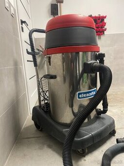 Výkonný priemyselný vysávač Cleanfix s 3 motormi, každý s vý