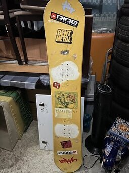 predám 2 snowboardy