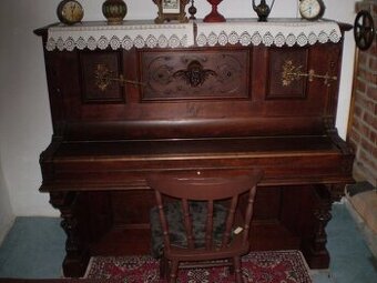 Starožitný klavír