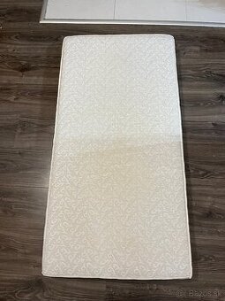 Matrace a postieľky