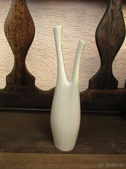 Stará váza Royal Dux.