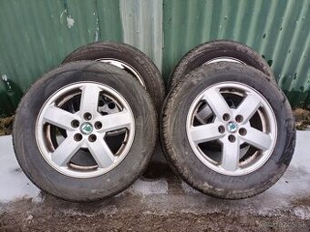 ŠKODA OCTAVIA I - elektróny s letnými pneumatikami