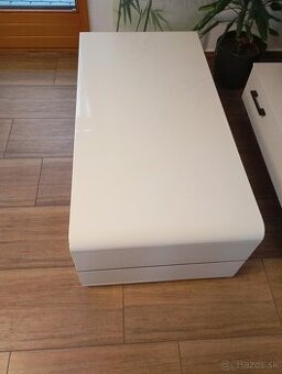 Konferenčný stolík