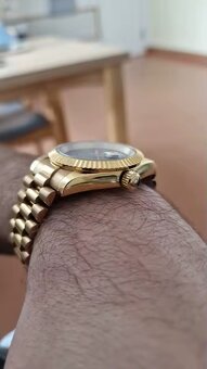 Korunka hodiniek Rolex. Zlatá farba(7,0mm.)