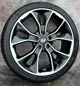 Originální Alu kola Hyundai i30 235/35/19 letní 90%