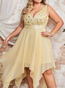 Krásne spoločenské šaty