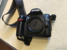 Predám zrkadlovku Nikon D80 - 1