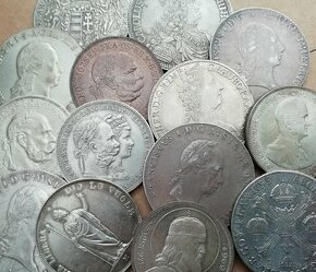 Mince, bankovky, vyznamenania - 1