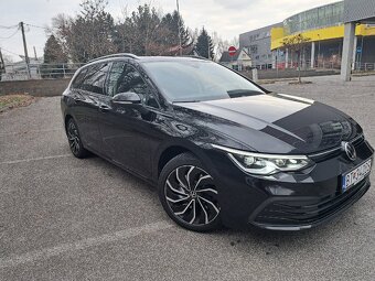 Vw golf 8 variant 2.0tdi manual 6r.Rok 10/2021 model 2022