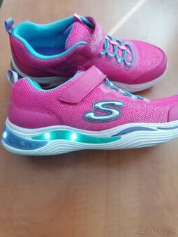 Tenisky Skechers 36 svietiace