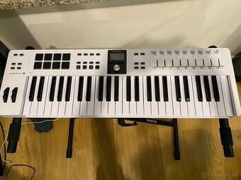 Arturia KeyLab Essential 49 mk3 MIDI keyboard White