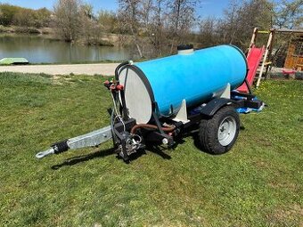 Cisterna za traktor s objemom 1100l