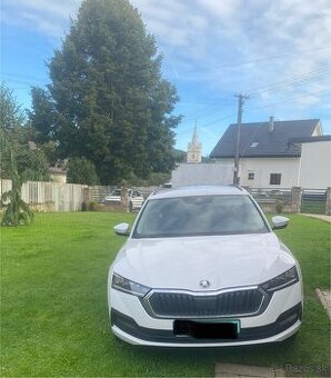 Predám Škodu Octavia Combi IV 1.4 TSI PHEV Ambition, 2021