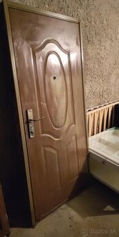 Plastové dvere a okno